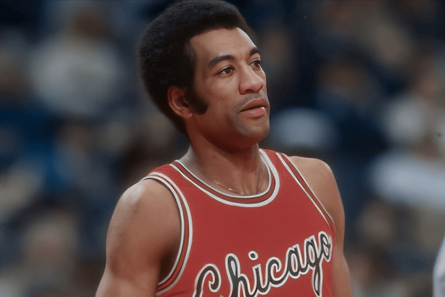 1助攻三胖简评:绰号风暴诺曼的范·利尔以其出众的侵略性和坚韧的球场