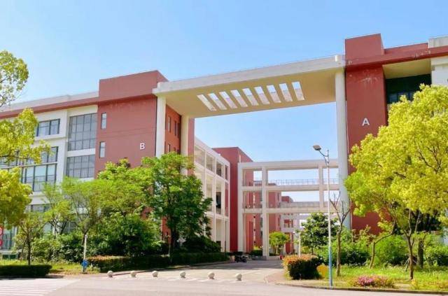 华东理工大学就业怎么样国企央企组团抢人不愁就业