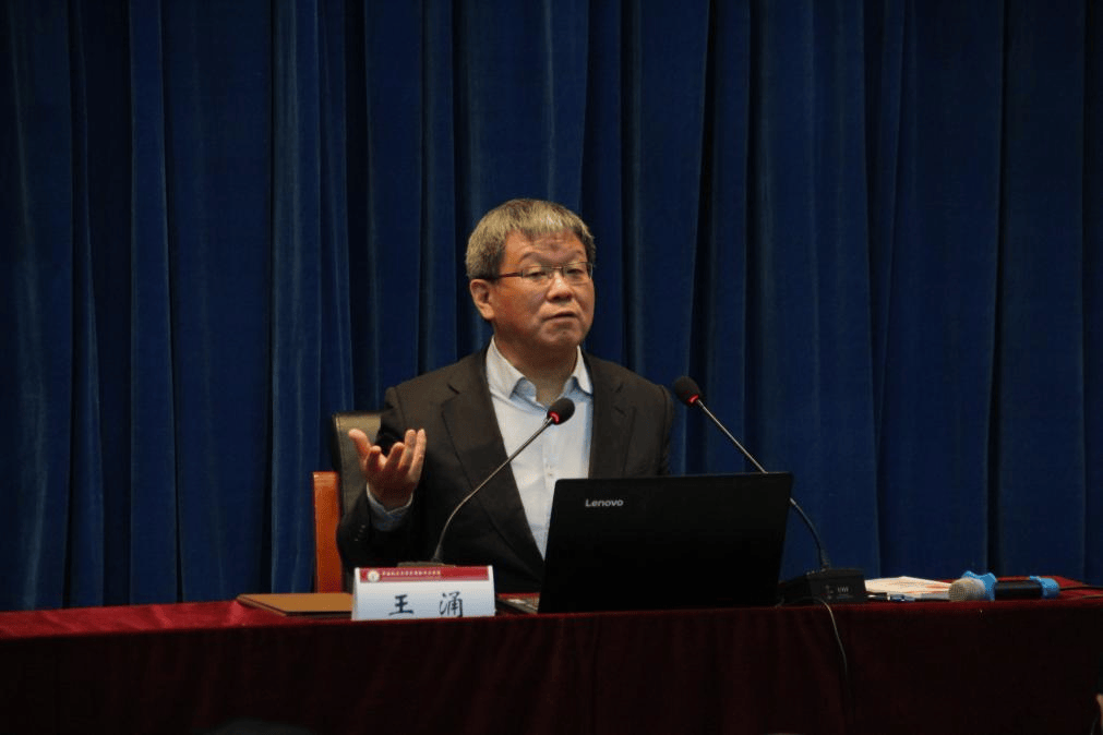 大成北京总所公司与并购重组专业组联合负责人刘世杰律师等进行了致辞