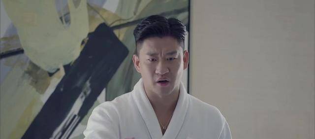 尤其是揭开了明星公关的荧幕,让我们了解到了明星危机公关背后的问题