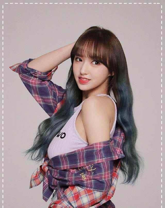 原创漫画中的少女程潇时尚身材不亚于柳岩看到照片网友恋爱了