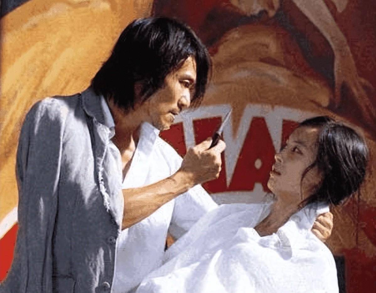 2005年,因时尚写真被星辉公司索要600万的黄圣依,后来怎样了