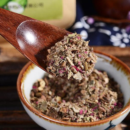 这组合茶以冬瓜,荷叶为主要成分,有效刮油减脂,去除水肿,其中搭配的