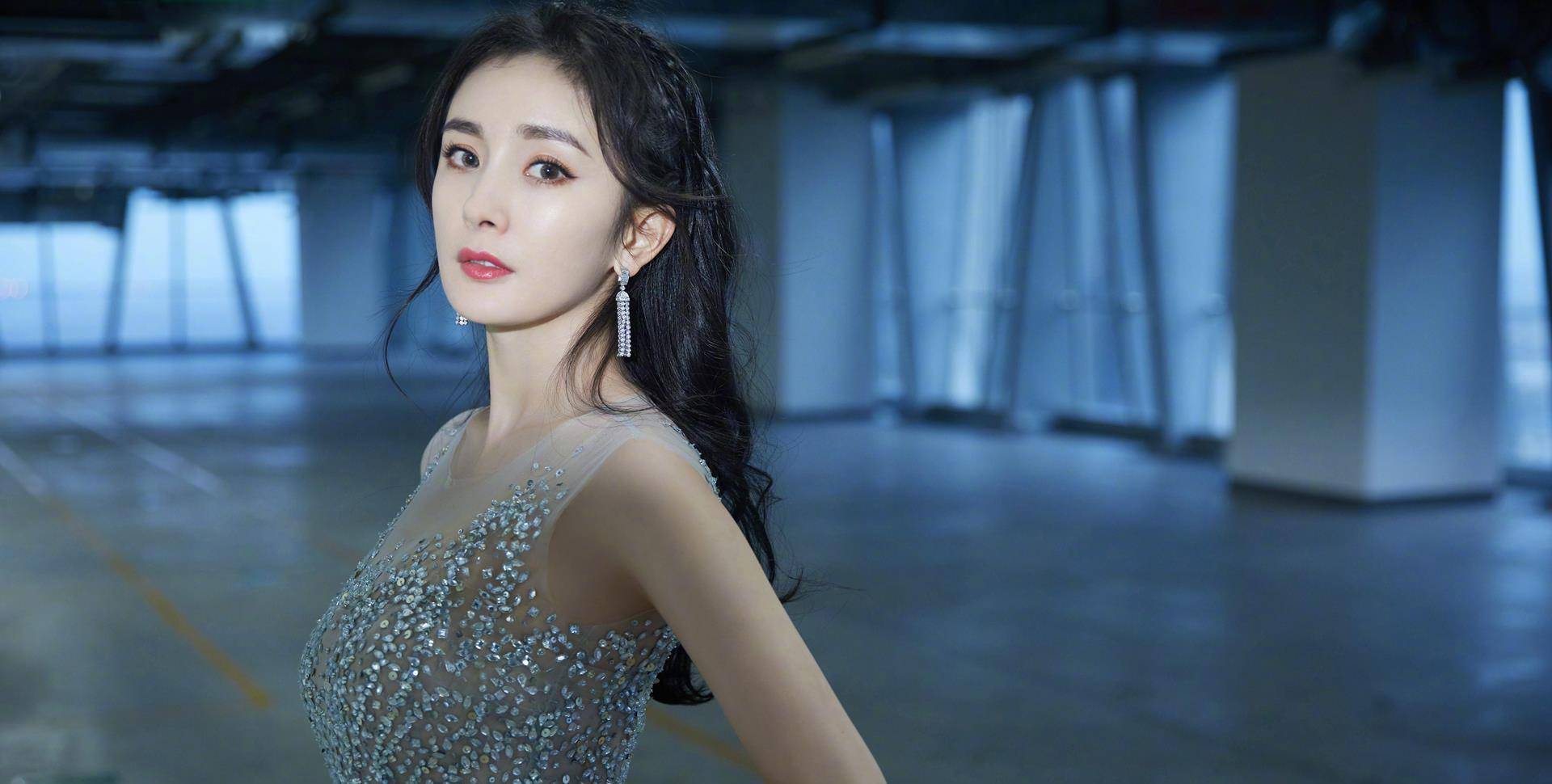 原创杨幂10个拍照姿势学起来日常就能拍好看的人像美照