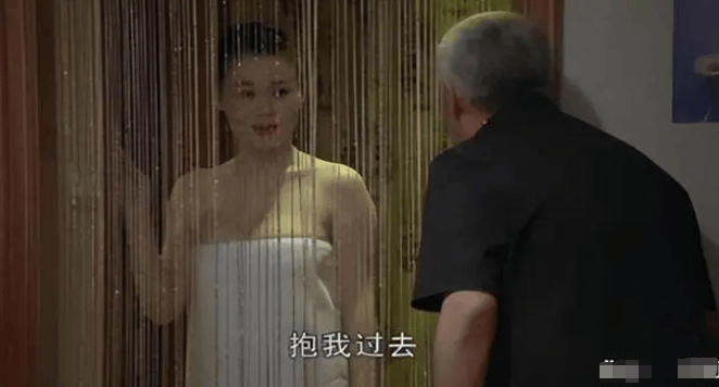 原创她被赵本山力捧17年从打工妹成御用媳妇如今40多岁仍单身