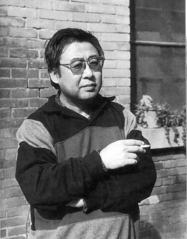 原创路遥罕见照病危时妻子坚持跟他离婚图9是平凡的世界手稿