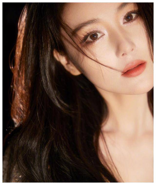 张馨予,美丽不仅外表,更是修养,呈现完美魅力_身材_女神_生活