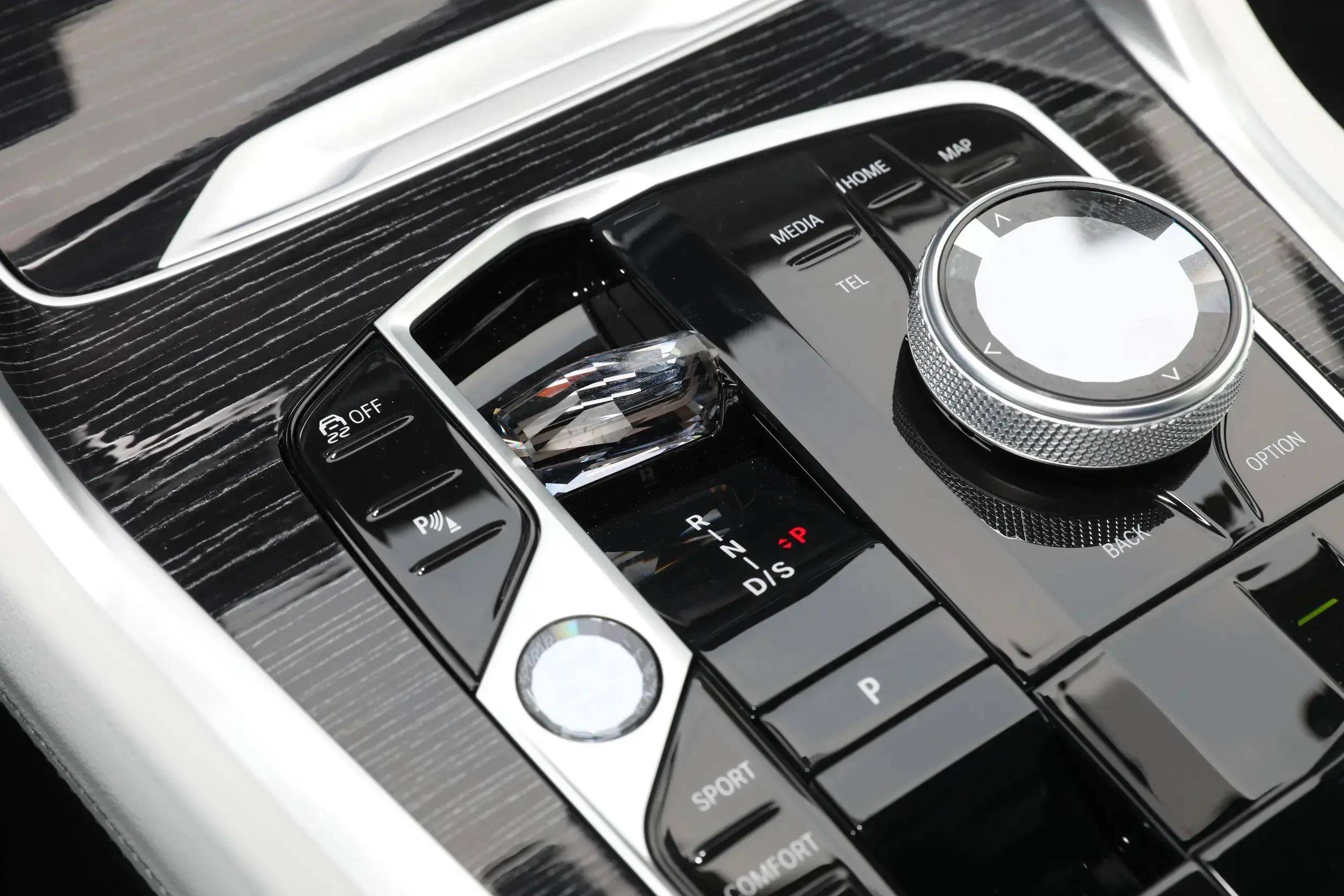 新款宝马x6 xdrive40i m运动套装上市,3.0t动力,售价88.