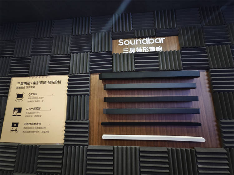 另外,三星展出的冰箱,洗衣机,干衣机,衣物护理机等全套bespoke缤色