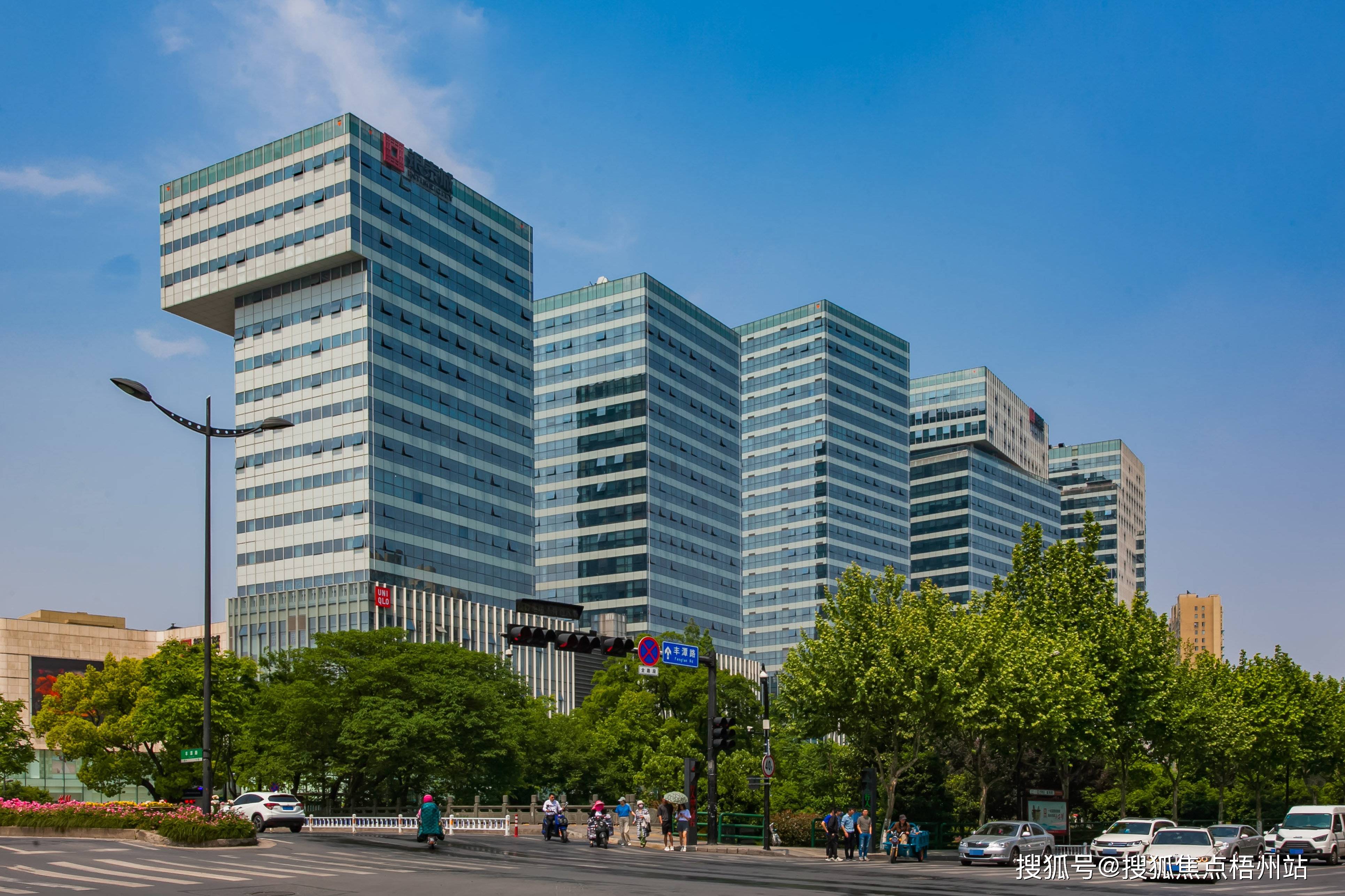 2024年杭州城西银泰城物业公司是哪家呀管理费多少