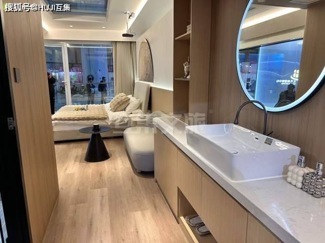 2024上海旅博会展盛大启幕互集文旅携原力舱f1plus点亮展会现场