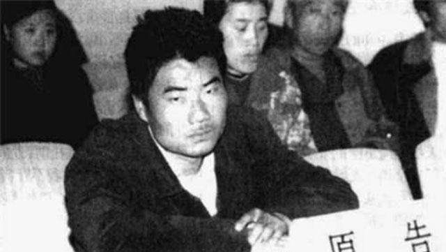 21年前,小伙救落水少女,拒绝少女一家报恩,却将这一家告上法庭_杨永