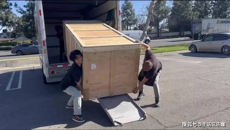 热议25岁贵州小伙在美国卖三蹦子被90以上客户拒绝