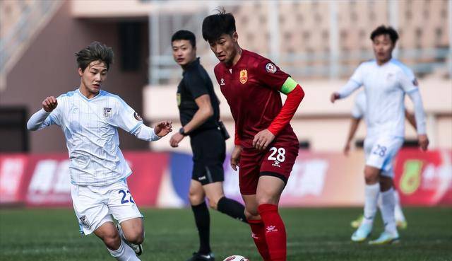 大连英博对阵青岛红狮赛后评分费煜破门球队中甲队史首胜