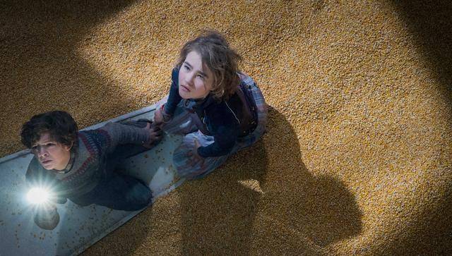 《寂静之地》诺亚·尤佩:我们就像一家人在神奇探险.