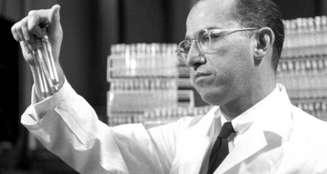 1950年初,医学家乔纳斯·索尔克(jonassalk)教授研制出脊髓灰质炎疫苗
