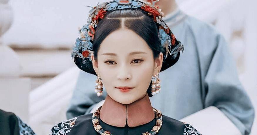 原创原创15岁少女与侄女参加选秀侄女做了皇后她却独守空房45年