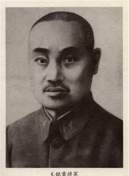 后被此人收留,促成台儿庄大捷_李宗仁_邓锡侯_第二战区