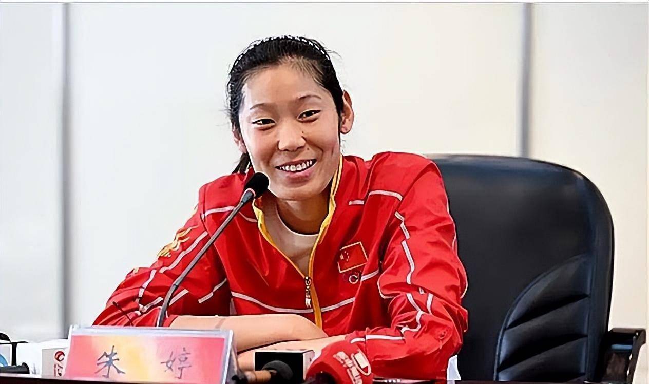 原创中国女排巨星朱婷用比赛奖金还清家中债务如今父亲最操心婚事
