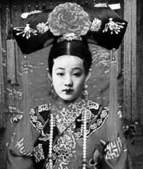 原创闲话光绪冰冷的珍妃井埋葬的不仅是悲剧帝王的爱情