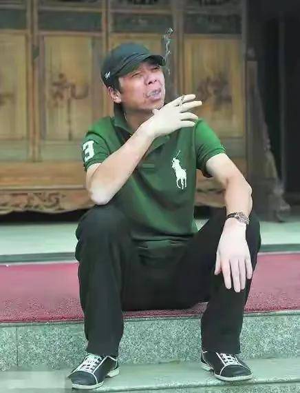 原创儿瘫痪妻出走丧子后娶吕丽萍批冯小刚护海波孙海英咋样了