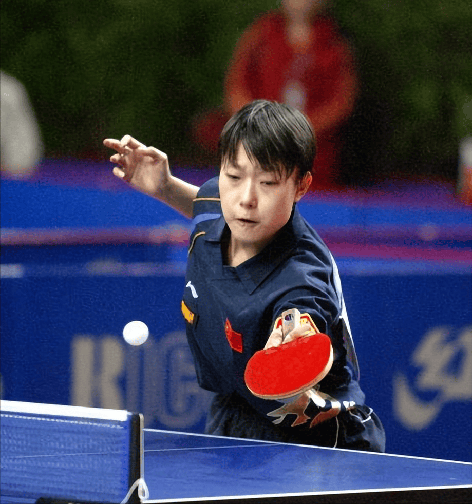 乒坛名将李楠:与侯英超分手后,嫁曹燕华的前夫施之皓_打乒乓球_何千红