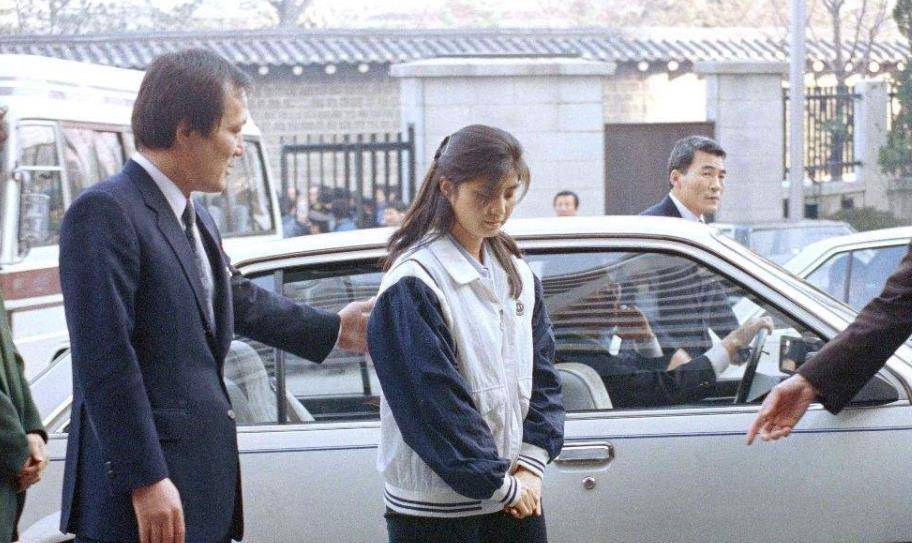 原创1987年女特工炸客机115人死亡被捕谎称是中国人最后竟被特赦