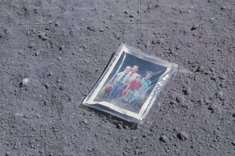 历史档案韩国前总统朴槿惠父母遇刺瞬间真实影像