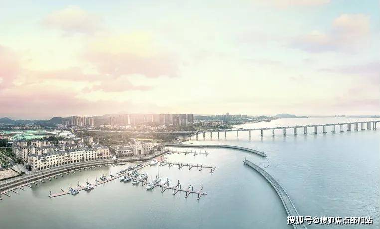 标准36洞的山海高尔夫球会,周星驰电影《美人鱼》取景地的南沙游艇会