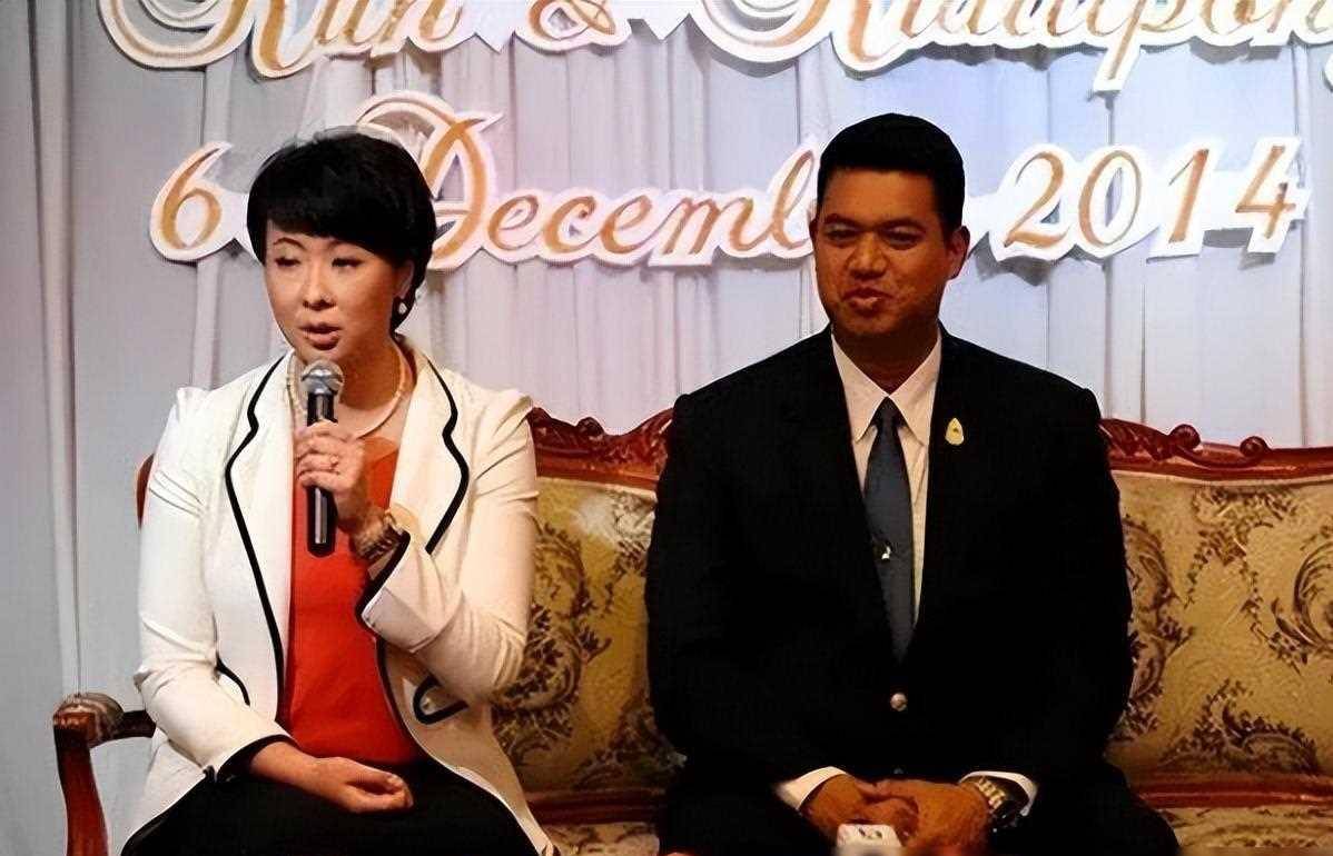 原创44岁冯坤现状发福严重不敢认56岁老公家世显赫混血儿子