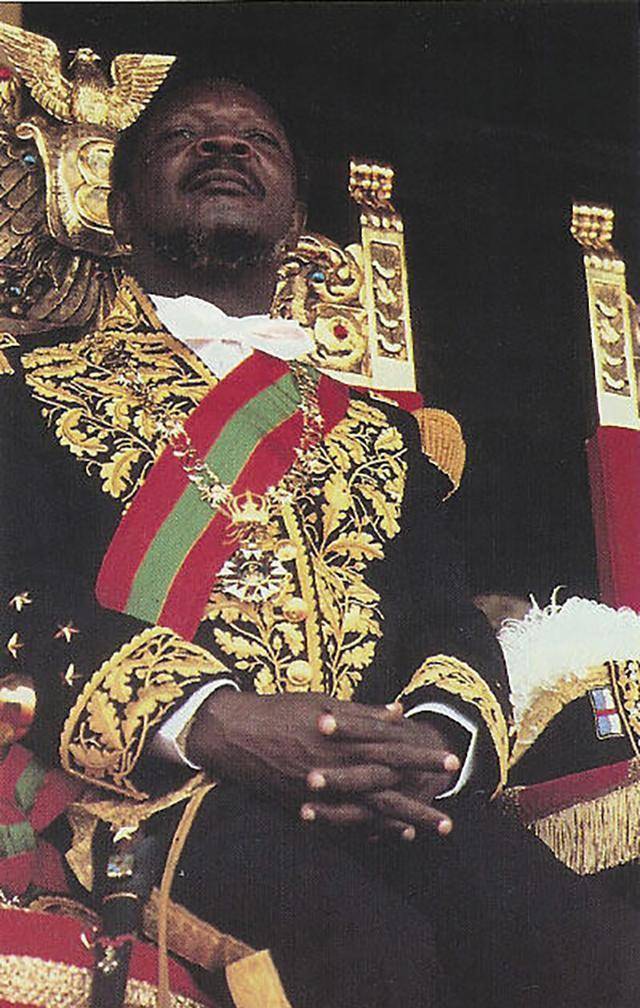 原创这才是战狼2背后的非洲土皇帝博卡萨和他的台湾皇妃