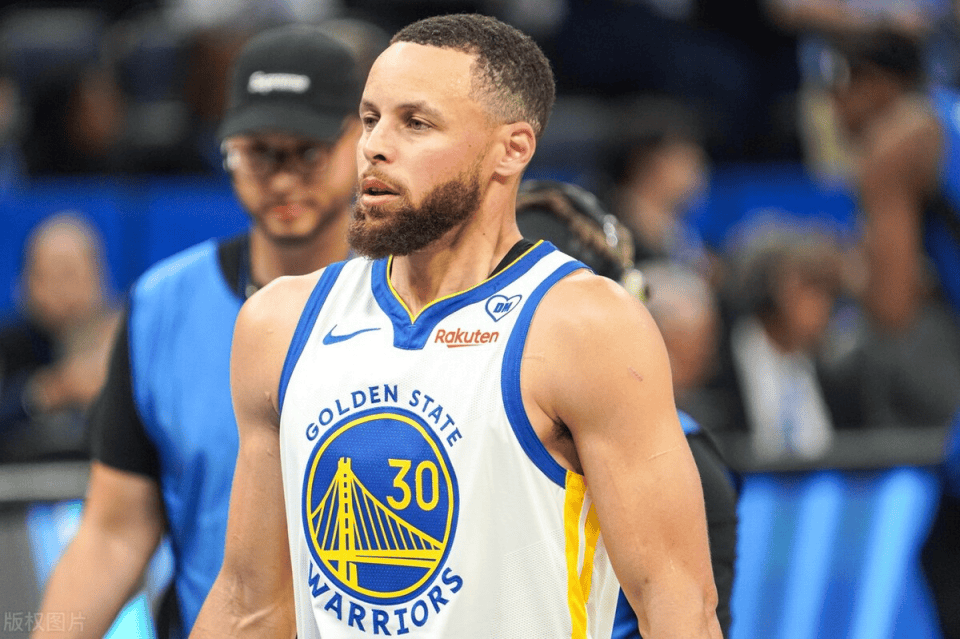 原创嘴哥爆发库里送晚安追梦被驱逐科尔称活该你怎么看