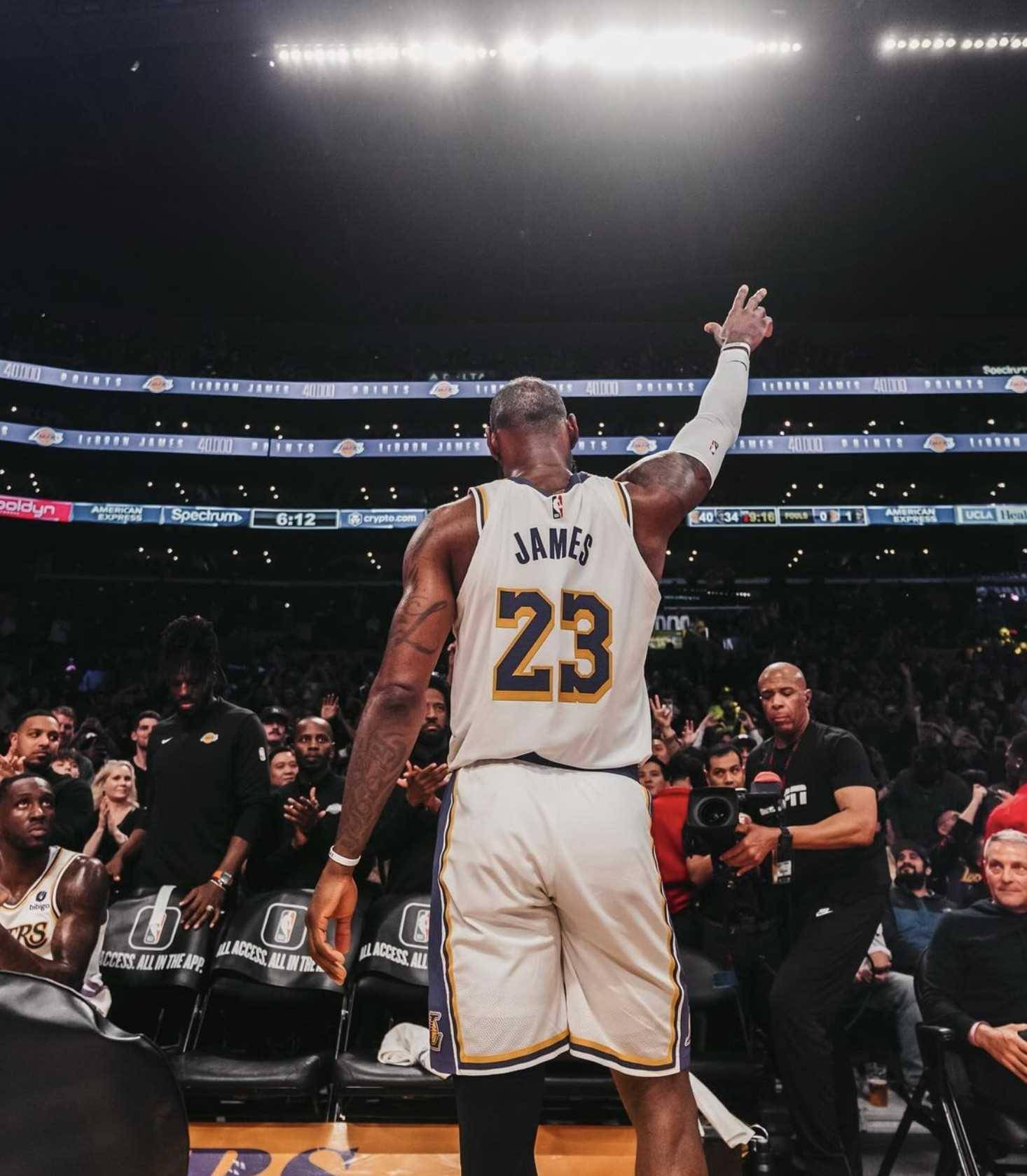 湖人官宣噩耗大将手术赛季报销三分却意外升至联盟第二