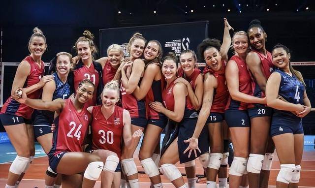 美国女排主帅预测巴黎奥运金牌归属引争议,中国女排被忽略