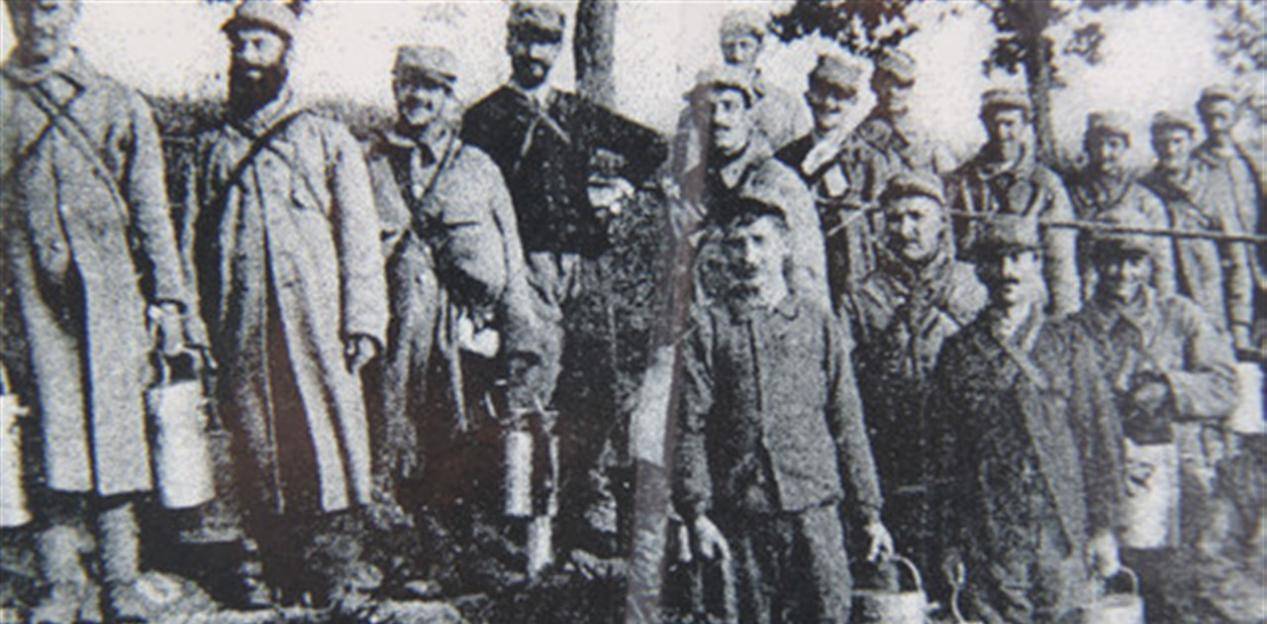 原创法国军队死伤惨重情急之下法军新兵打偏一枚炮弹扭转战局