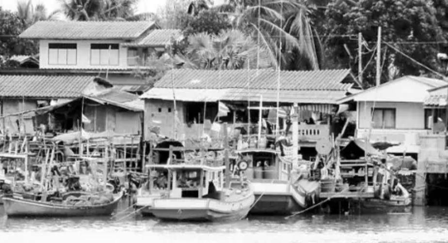 父亲生前创立千亿帝国20年蝉联首富交给女儿5年败光资产成负