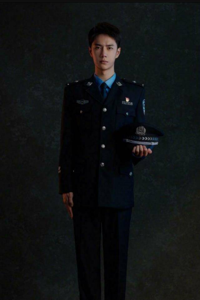 原创王一博新剧黄埔头造型引热议油头发型凸显敬业精神