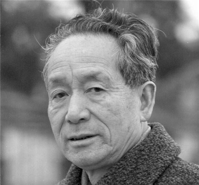 原创艾青抛弃发妻苦等女学生5年追到手恩爱16年又恋上女作家