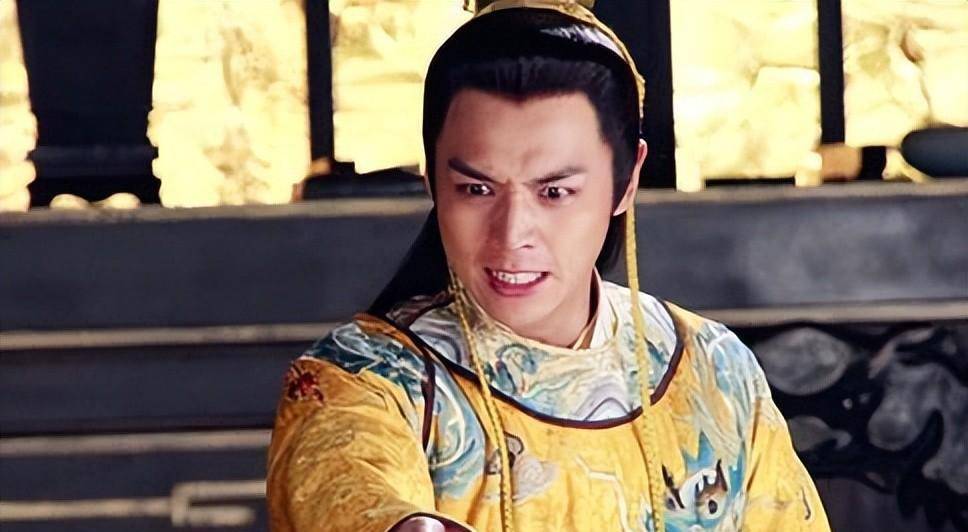 一开始是刘师知觉得陈顼权力日益增大,便假传太后和皇帝旨意,想把他