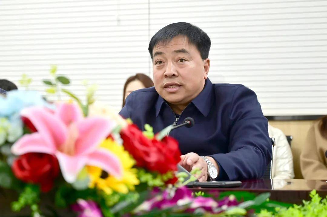 赵国峰副校长发言▲初一年级主任李学谦作细致分析心有质量思过往