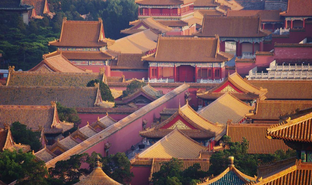 原创直击北京故宫航拍照尽显皇家威严却被现代化的建筑步步紧逼