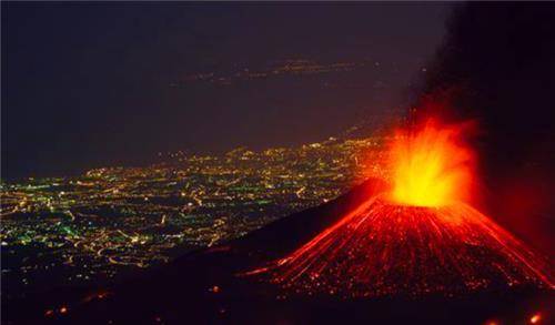 面子的火山,只有1米2高,却被当地人拿来做菜烤肉