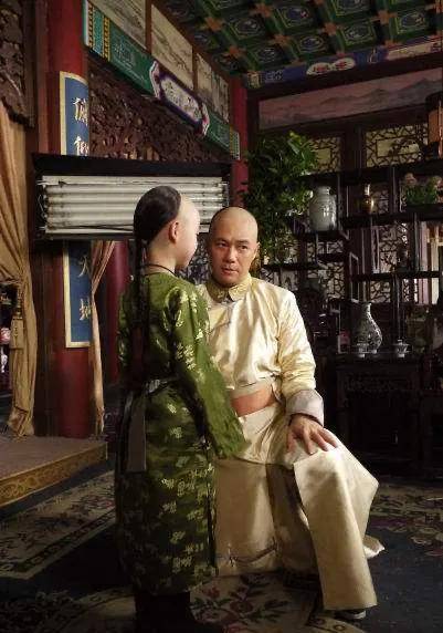 康熙皇帝成功继位后他的兄弟们下场如何