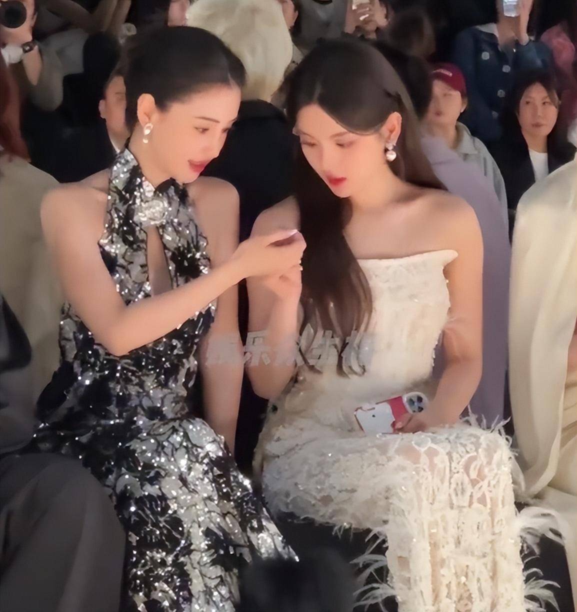 杨颖高调复出,面子碎一地,咖位降级与杨超越同座_杨幂_网友_事件