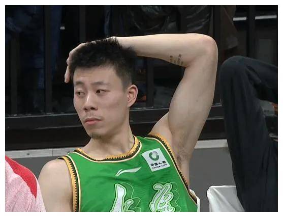 辽宁篮球队全华班大逆袭主教练沉稳领军