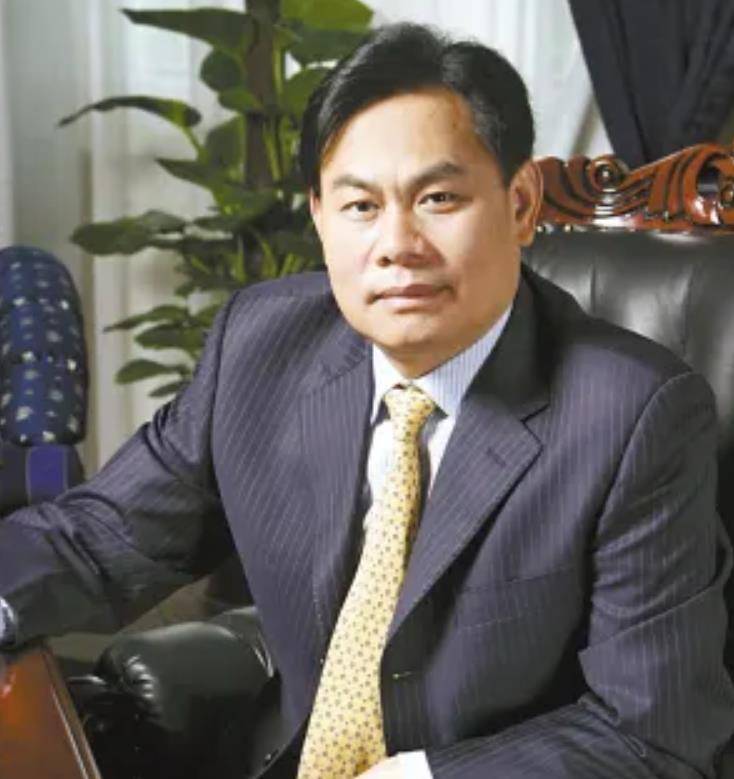 丽水首富黄巧灵29岁辞职借2000元创业建宋城帝国身家165亿