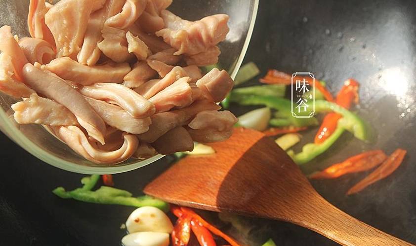 猪身上最贵的部位健脾胃补气血口感脆嫩鲜香好吃到舔盘