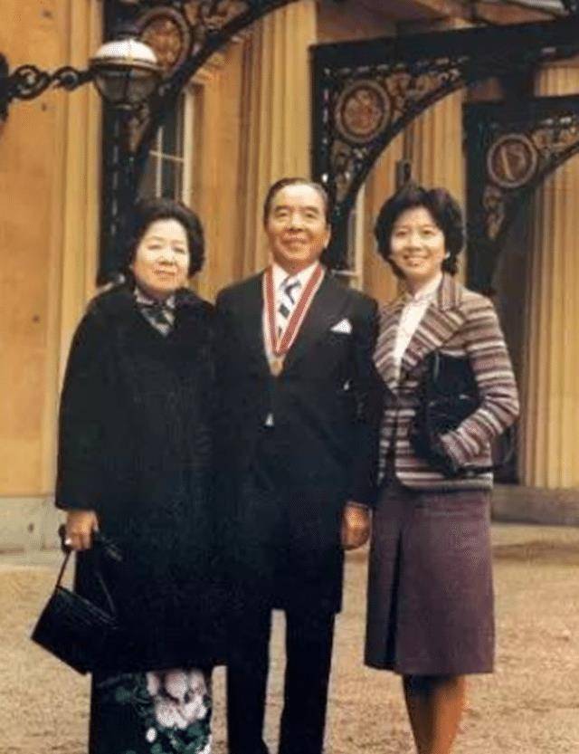 原创华人首富包玉刚包拯第29代嫡孙为国家捐款无数