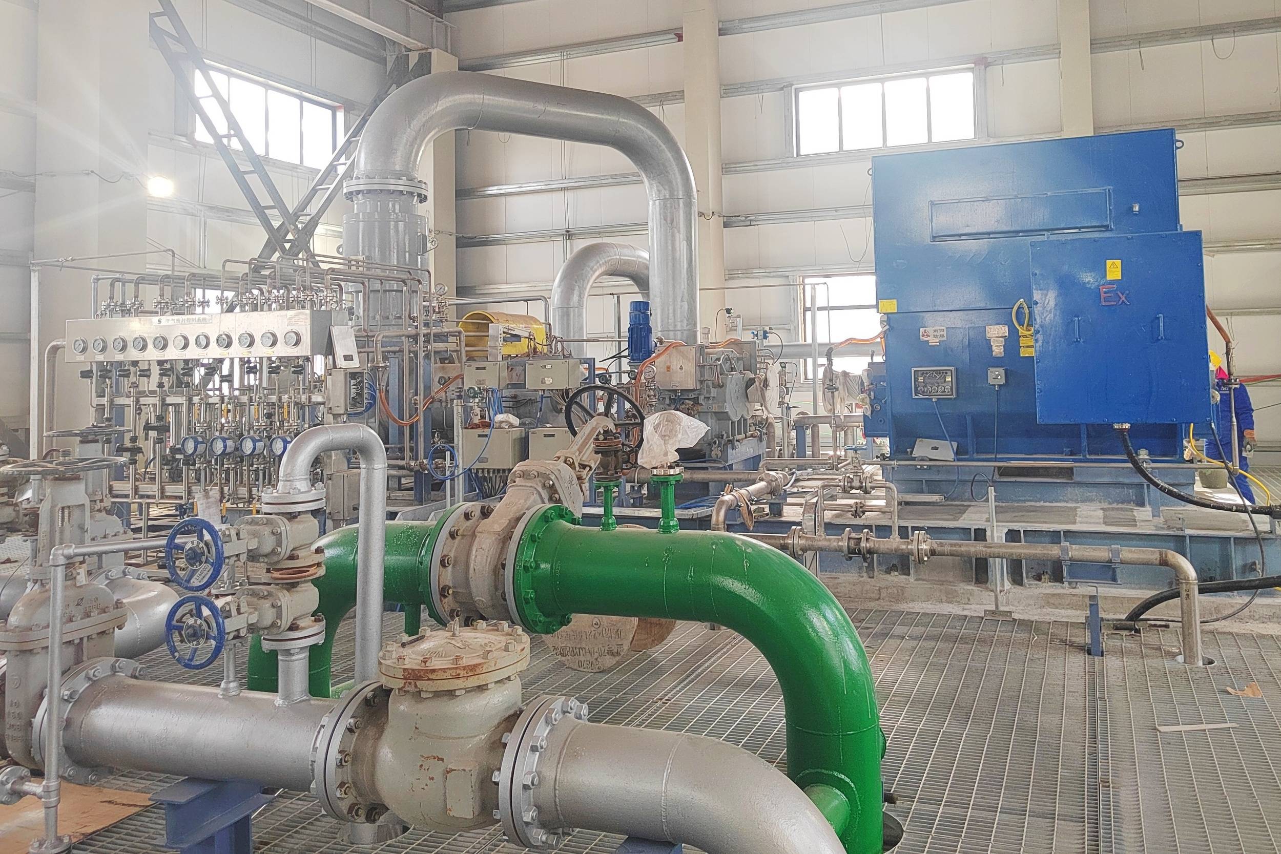 十三化建山东裕龙煤制氢工程项目2台大型机组尾气压缩机试车成功