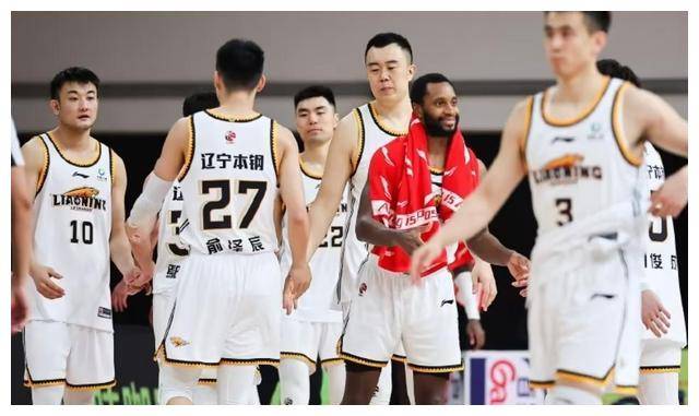 原创辽宁男篮暴露两大隐患杨鸣无法控制三连冠前路艰难